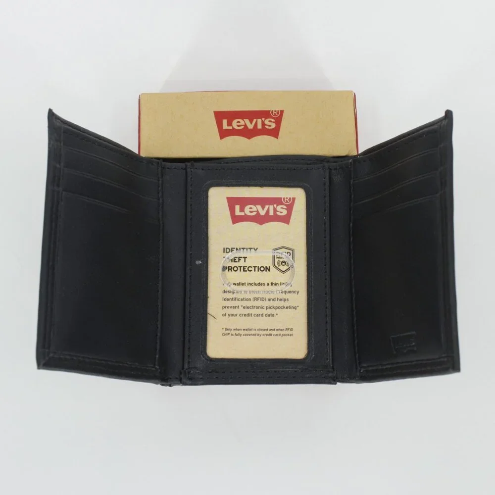 Levi’s Men's Black Leather RFID Extra Capacity Trifold Wallet - NWT‎
